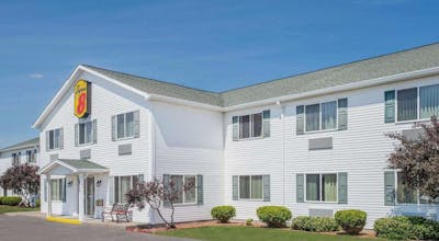 Super 8 by Wyndham Canandaigua