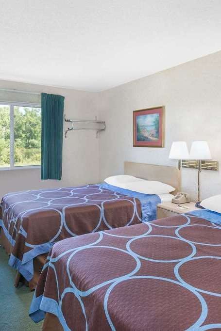 Hotel Super 8 by Wyndham Canandaigua photo 3