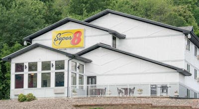 Super 8 Winona MN