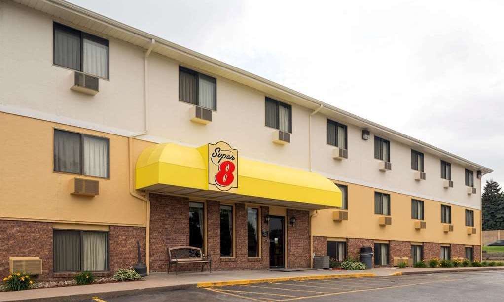 Super 8 by Wyndham Omaha NE