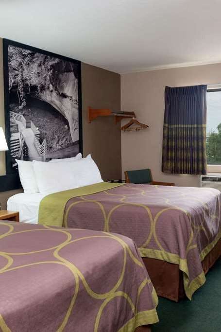 Hotel Super 8 by Wyndham Omaha NE photo 3