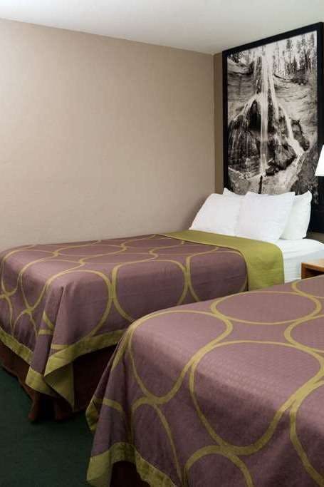 Hotel Super 8 by Wyndham Omaha NE photo 2