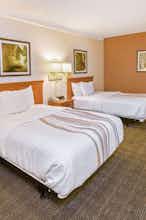 Hotel La Quinta Inn by Wyndham San Antonio Market Square photo 2