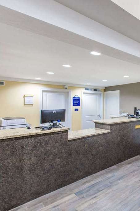 Hotel Days Inn by Wyndham Hays photo 3