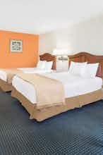 Hotel Baymont Rocky Mount I-95 photo 2