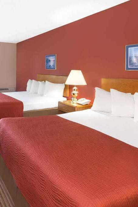 Hotel Super 8 by Wyndham St. Ignace photo 3