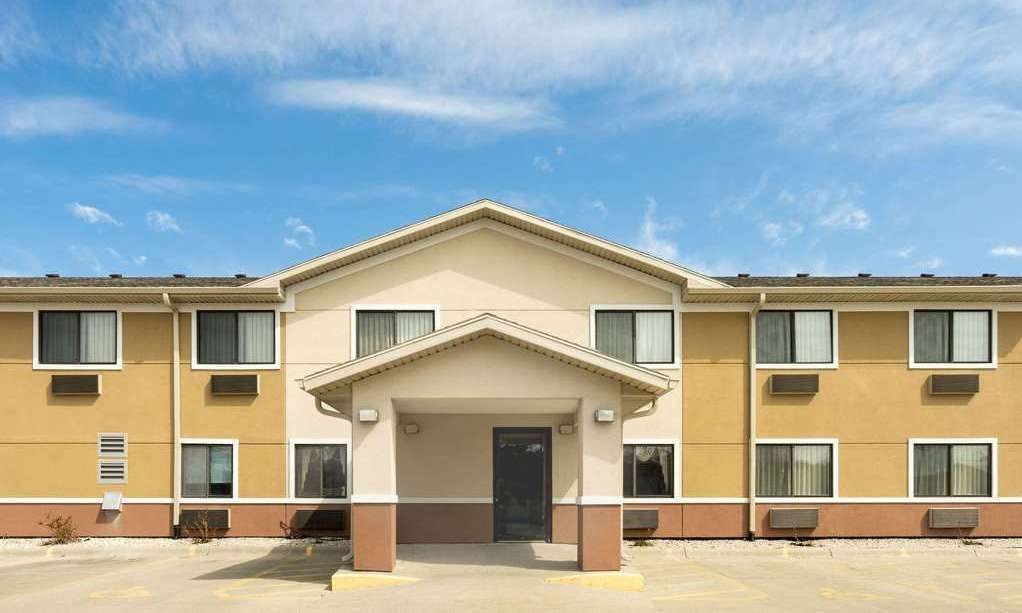 Super 8 by Wyndham Fond Du Lac