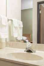 Hotel Super 8 by Wyndham Fond Du Lac photo 4