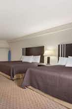 Hotel Travelodge by Wyndham Kamloops Mountview photo 5