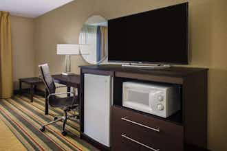 Hotel Super 8 by Wyndham Paragould photo 5