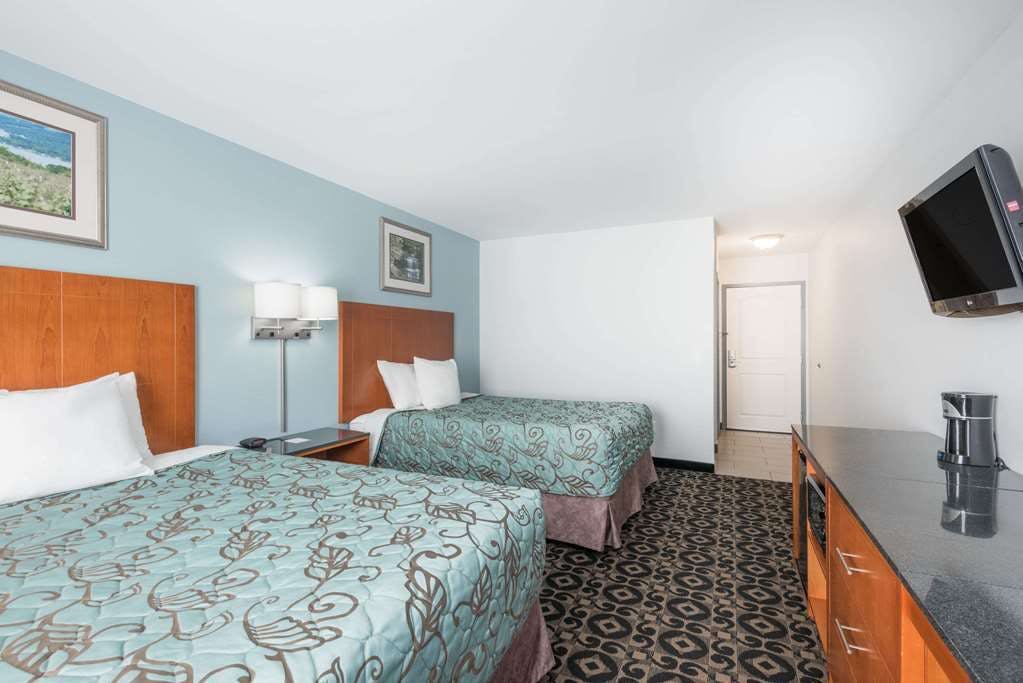 Hotel Days Inn by Wyndham Watertown Fort Drum photo 5