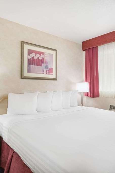 Hotel Days Inn by Wyndham Bullhead City photo 1