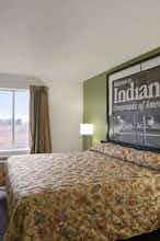 Hotel Super 8 by Wyndham Corydon photo 1