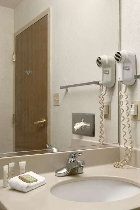 Hotel Super 8 by Wyndham Corydon photo 4