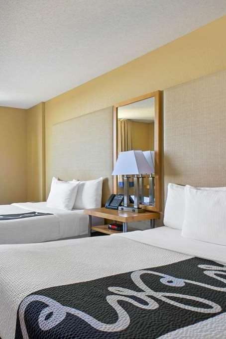 Hotel La Quinta Inn & Suites by Wyndham Sunrise photo 2