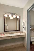 Hotel Days Inn by Wyndham Whitmore Lake/Ann Arbor/Brighton photo 4