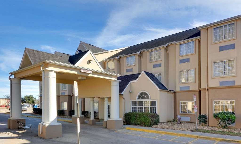 Microtel Inn & Suites by Wyndham Scott Lafayette