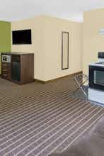 Hotel Super 8 Webster City IA photo 4