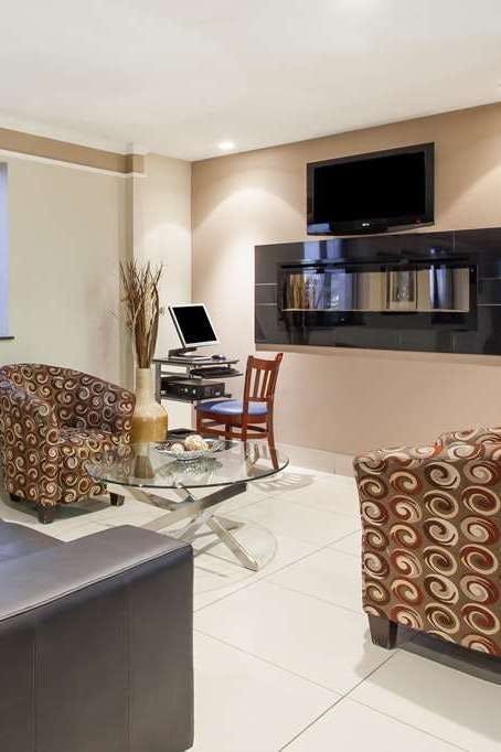 Hotel Super 8 by Wyndham Kamloops On The Hill photo 4