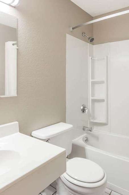 Hotel Super 8 by Wyndham Kenosha/Pleasant Prairie photo 4