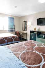 Hotel Super 8 Kenosha photo 2