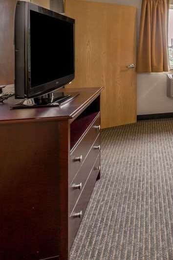 Hotel Super 8 by Wyndham Woodburn photo 3