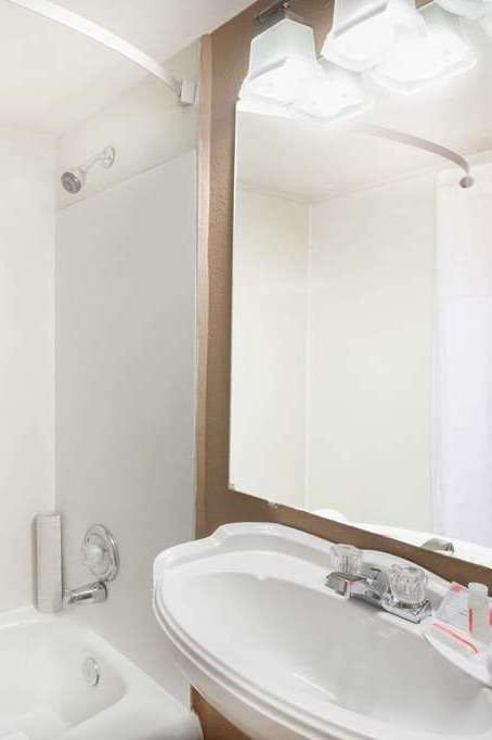 Hotel Howard Johnson by Wyndham Yuma photo 4