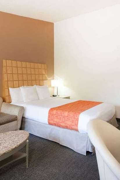 Hotel Howard Johnson by Wyndham Yuma photo 1