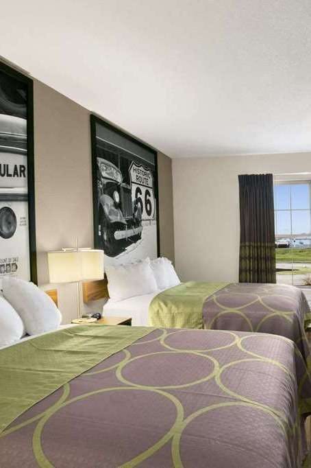 Hotel Super 8 by Wyndham Strafford/Springfield Area photo 2