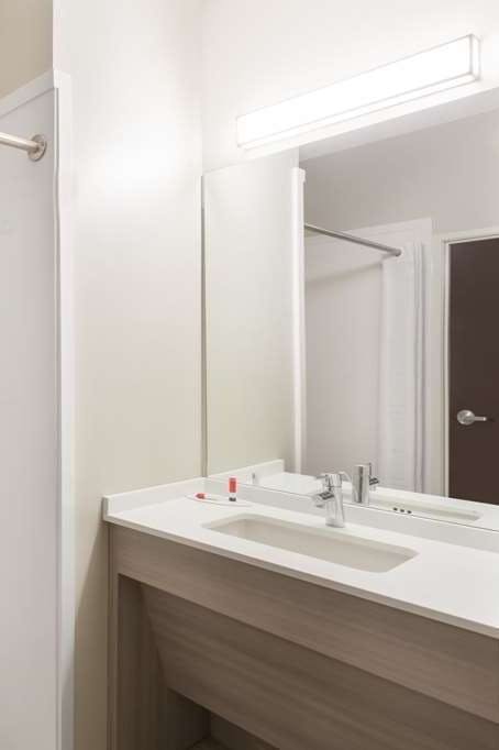 Hotel Microtel Inn & Suites by Wyndham Springville/Provo photo 4