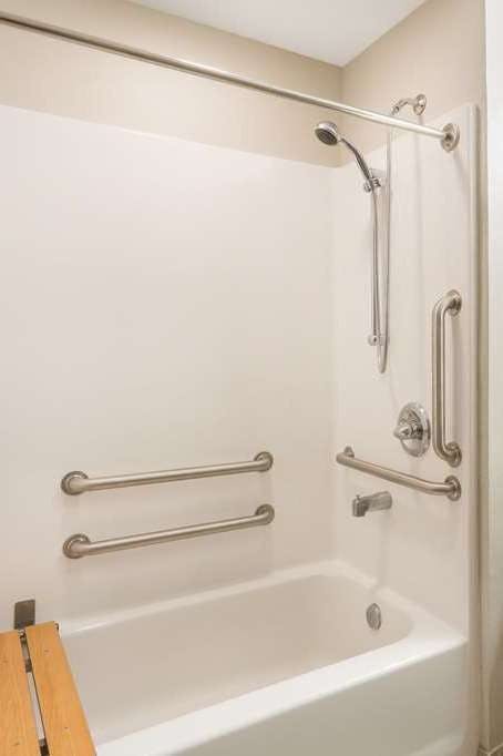 Hotel Microtel Inn & Suites by Wyndham Springville/Provo photo 5