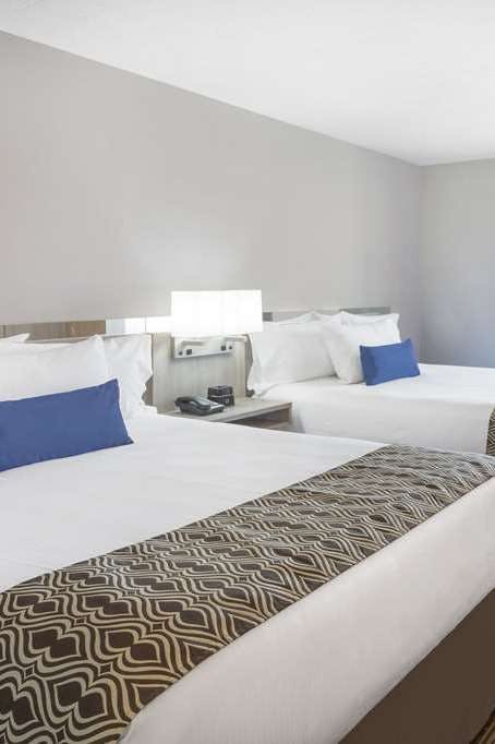 Hotel Microtel Inn & Suites by Wyndham Springville/Provo photo 2