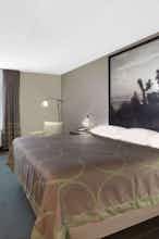 Hotel Super 8 Victoria North Mall A photo 1