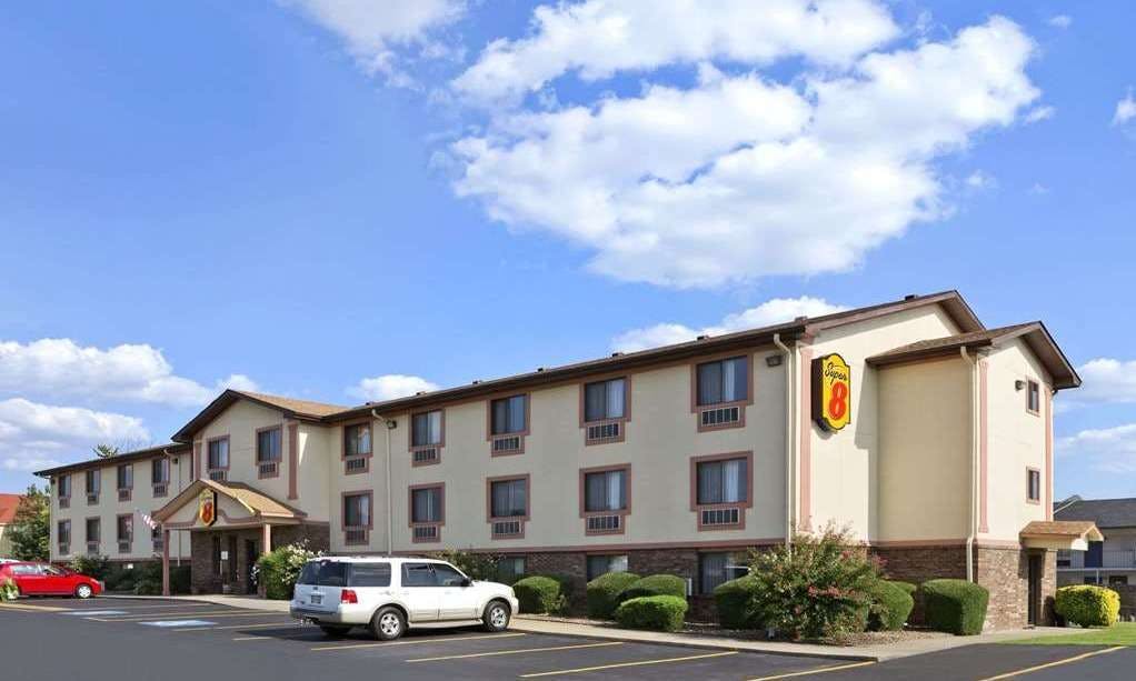 Super 8 by Wyndham Russellville