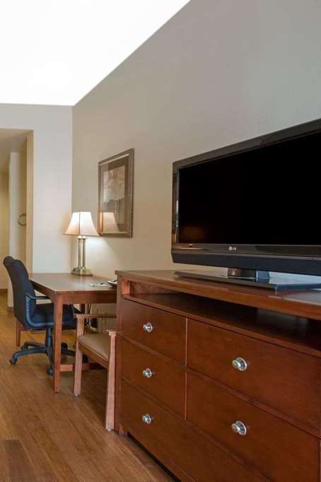 Hotel Wingate by WY Tuscaloosa photo 4