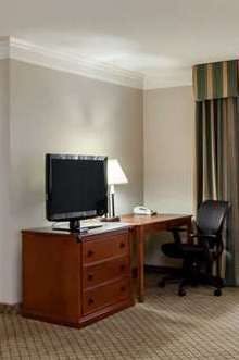 Hotel Baymont by Wyndham Madisonville photo 3