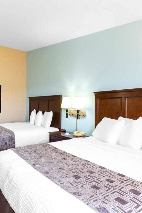 Hotel Baymont by Wyndham Kennewick WA photo 3