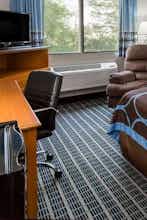 Hotel Super 8 Iowa City/Coralville photo 3