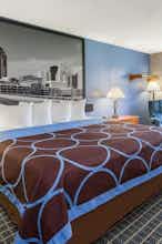 Hotel Super 8 Iowa City/Coralville photo 1