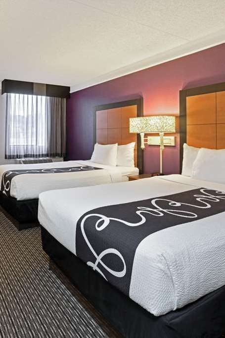Hotel La Quinta Inn & Suites by Wyndham Tacoma - Seattle photo 2