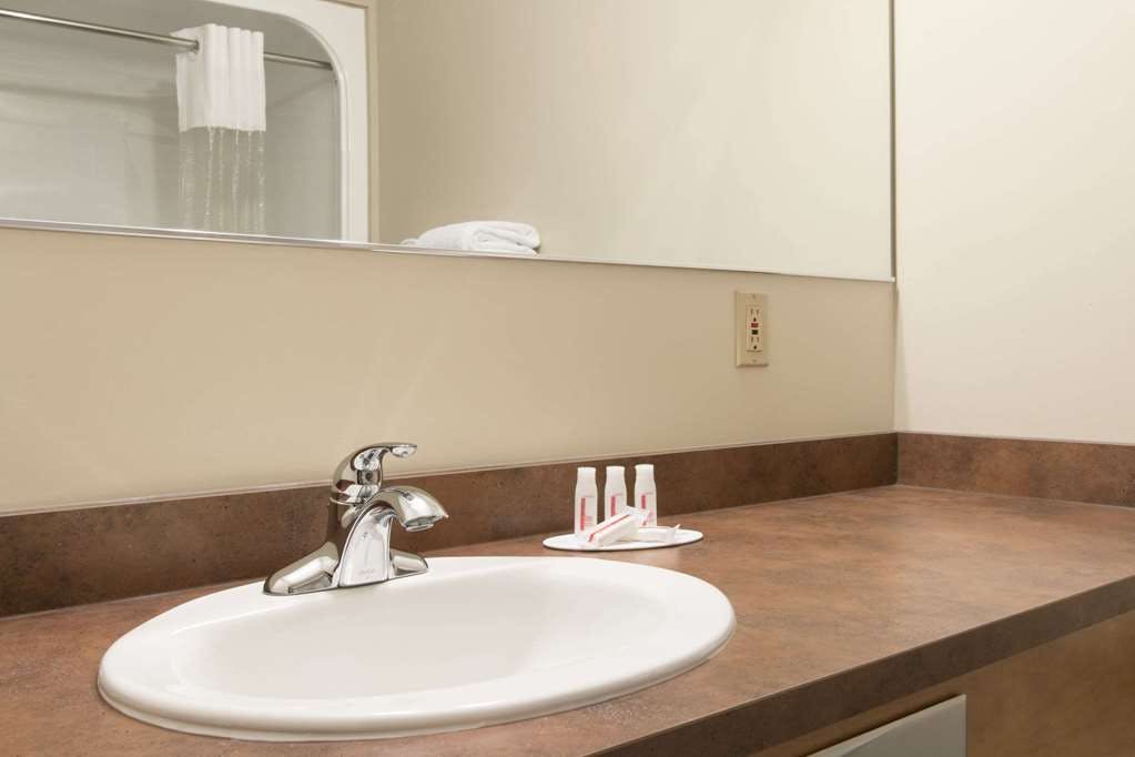 Hotel Days Inn Suites Thunder Bay photo 3