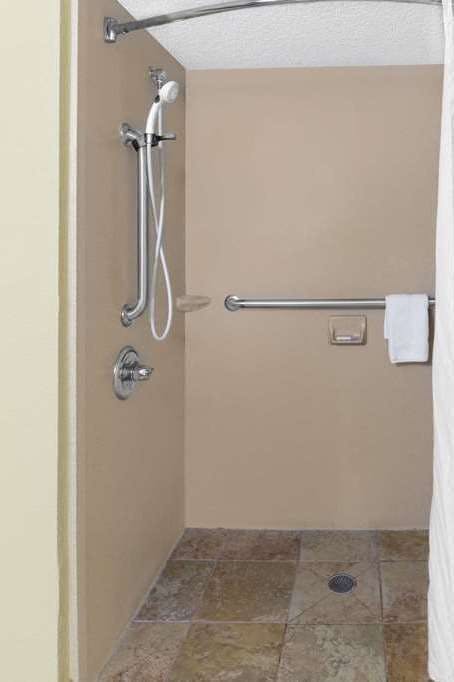 Hotel Super 8 by Wyndham Hattiesburg South photo 4