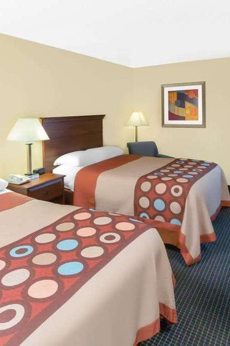 Hotel Super 8 by Wyndham Hattiesburg South photo 2