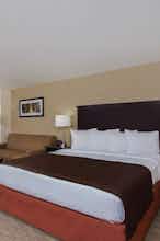 Hotel AmericInn by Wyndham Janesville photo 1