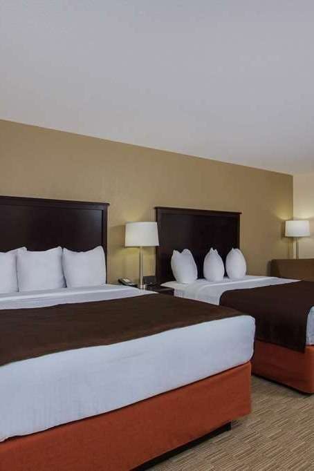 Hotel AmericInn by Wyndham Janesville photo 3