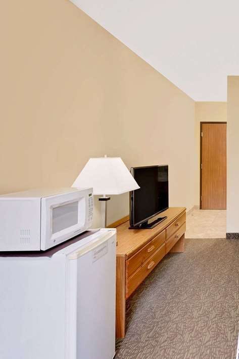 Hotel Days Inn by Wyndham Cadillac photo 4