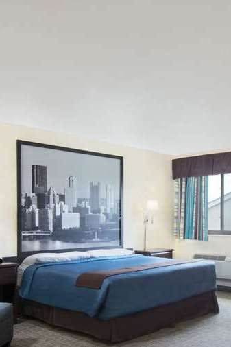 Hotel Super 8 Grove City photo 1