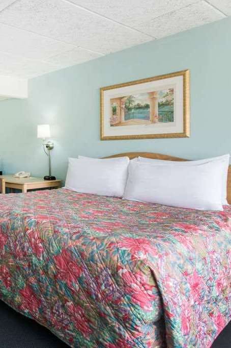 Hotel Days Inn Suites Jekyll Island photo 2