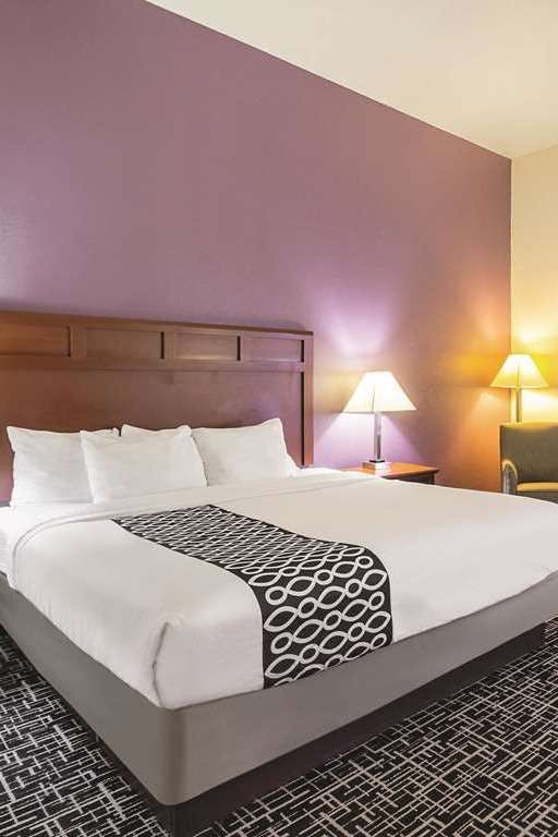 Hotel La Quinta Inn & Suites by Wyndham Bowling Green photo 3