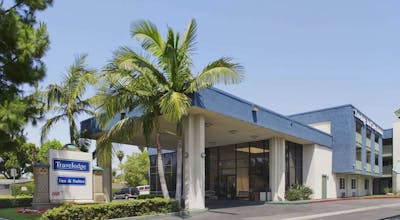 Travelodge Inn & Suites by Wyndham Anaheim on Disneyland Dr
